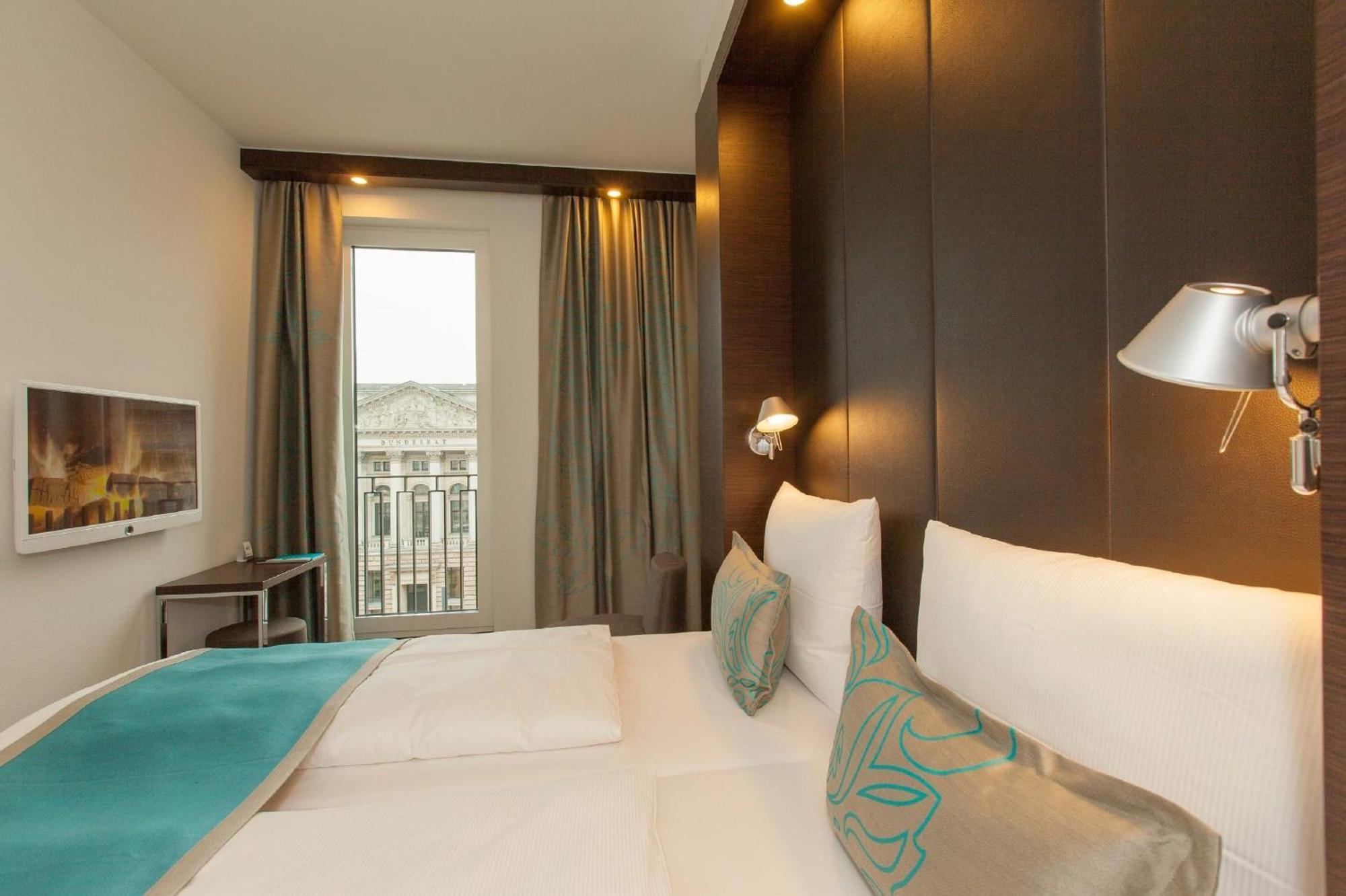 Motel One Berlin-Potsdamer Platz ภายนอก รูปภาพ
