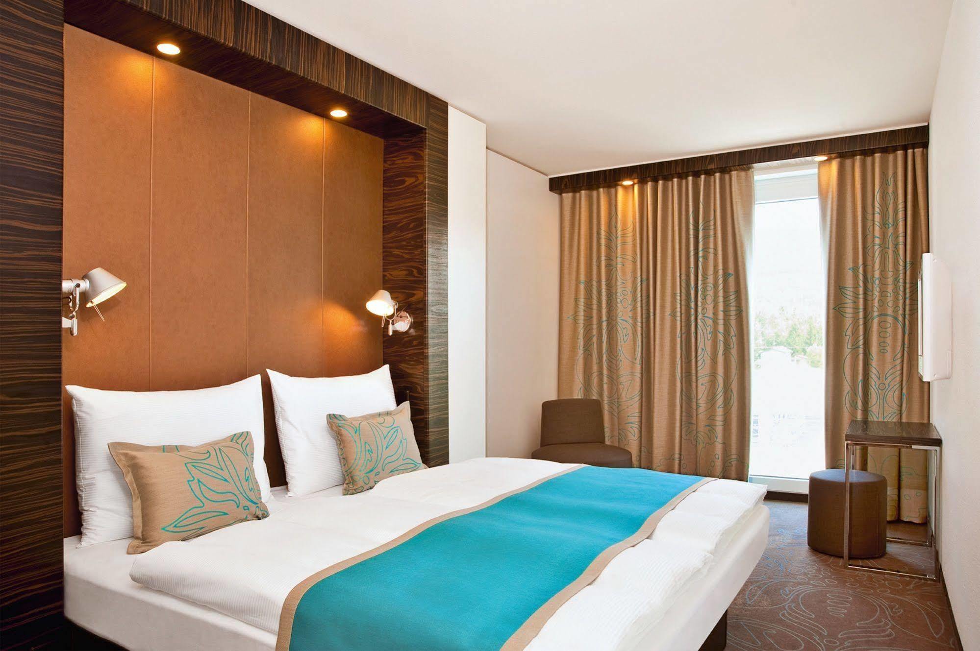Motel One Berlin-Potsdamer Platz ภายนอก รูปภาพ